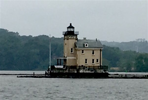 Hudson River lighthouse