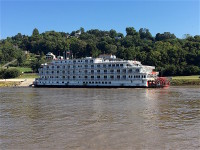 Queen of the Mississippi 